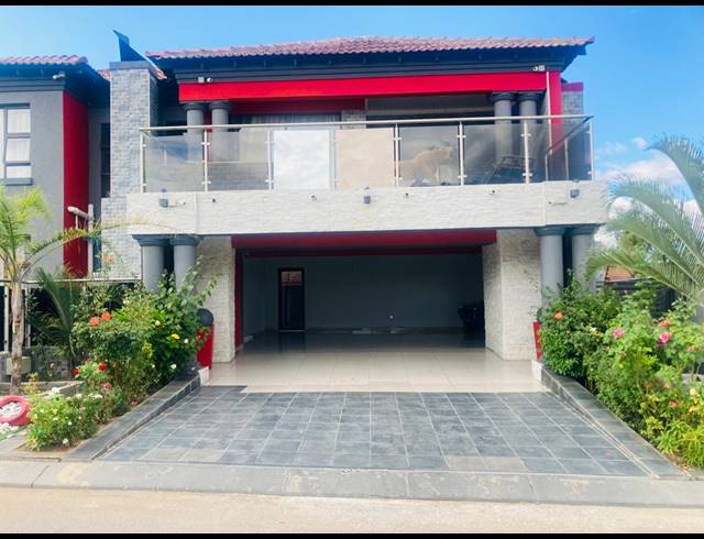 5 BEDROOM HOUSE FOR SALE IN EMDO PARK
